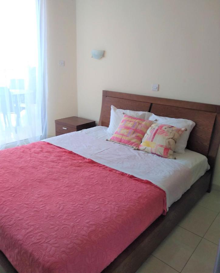 T&E Apartment Larnaca Exteriör bild