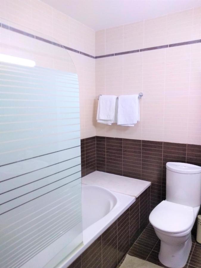 T&E Apartment Larnaca Exteriör bild